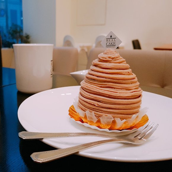 Meet your Posher, Elle - Picture 1 of 1